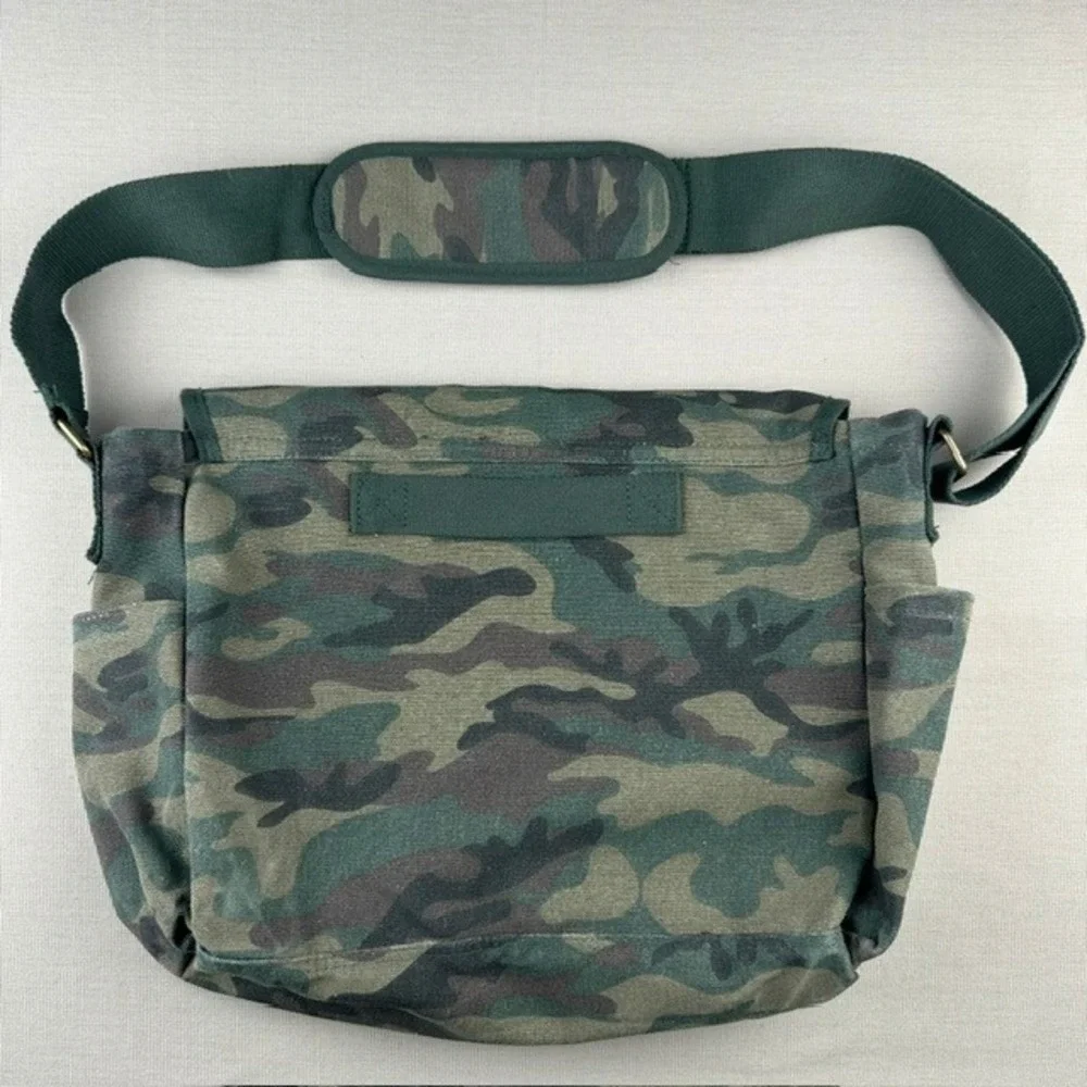 Sweetbriar Classic Messenger Bag Camo Canvas Shoulder Crossbody Laptop Bag